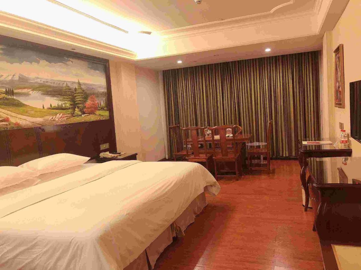 Vienna Hotel Guangzhou Shiling ภายนอก รูปภาพ